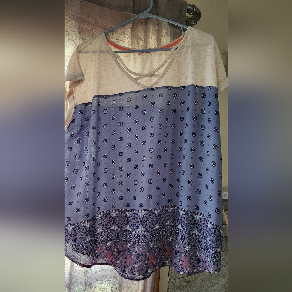 Womens short sleeve blouse